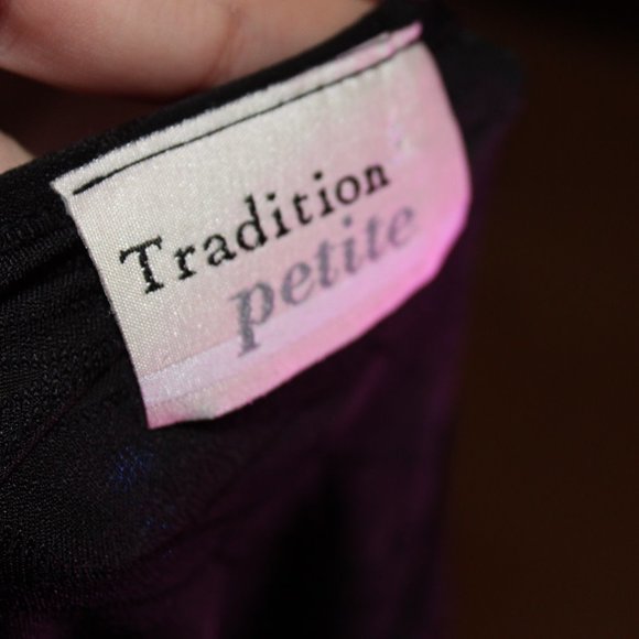 Black Tee - Picture 4 of 4